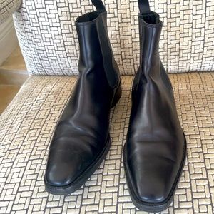 Ralph Lauren Black Chelsea Boot,size 8 1/2.Made in Italy.